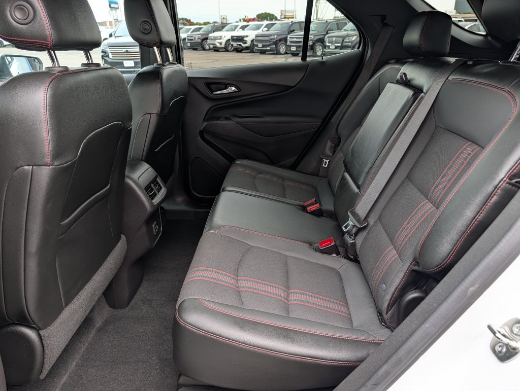 Used 2024 Chevrolet Equinox RS AWD/4WD image 16