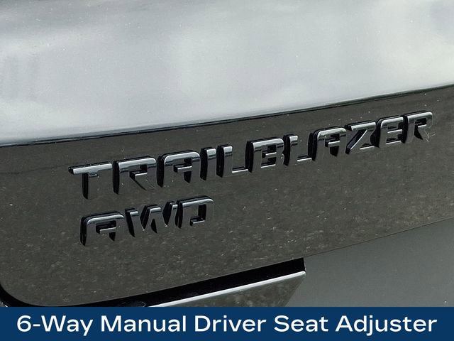Used 2026 Chevrolet TrailBlazer LT w/ Midnight Edition AWD/4WD image 31