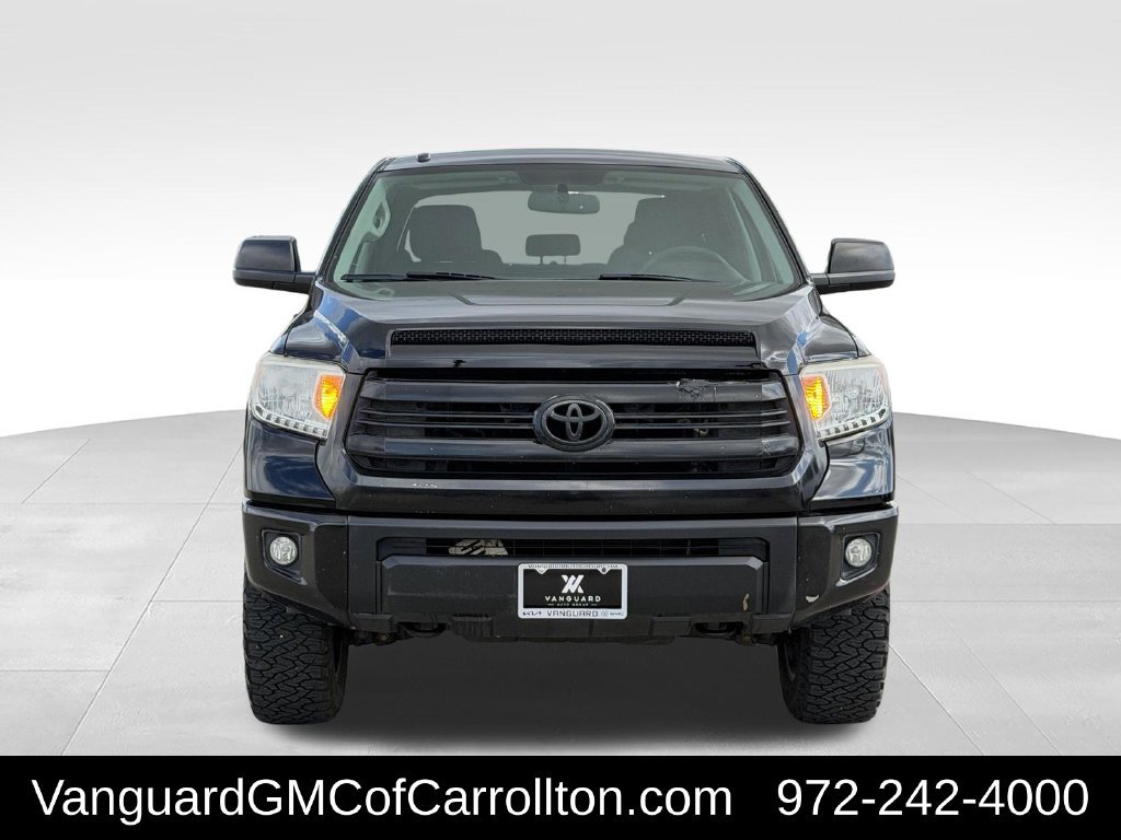 Used 2016 Toyota Tundra SR5 w/ SR5 Upgrade Package AWD/4WD image 3