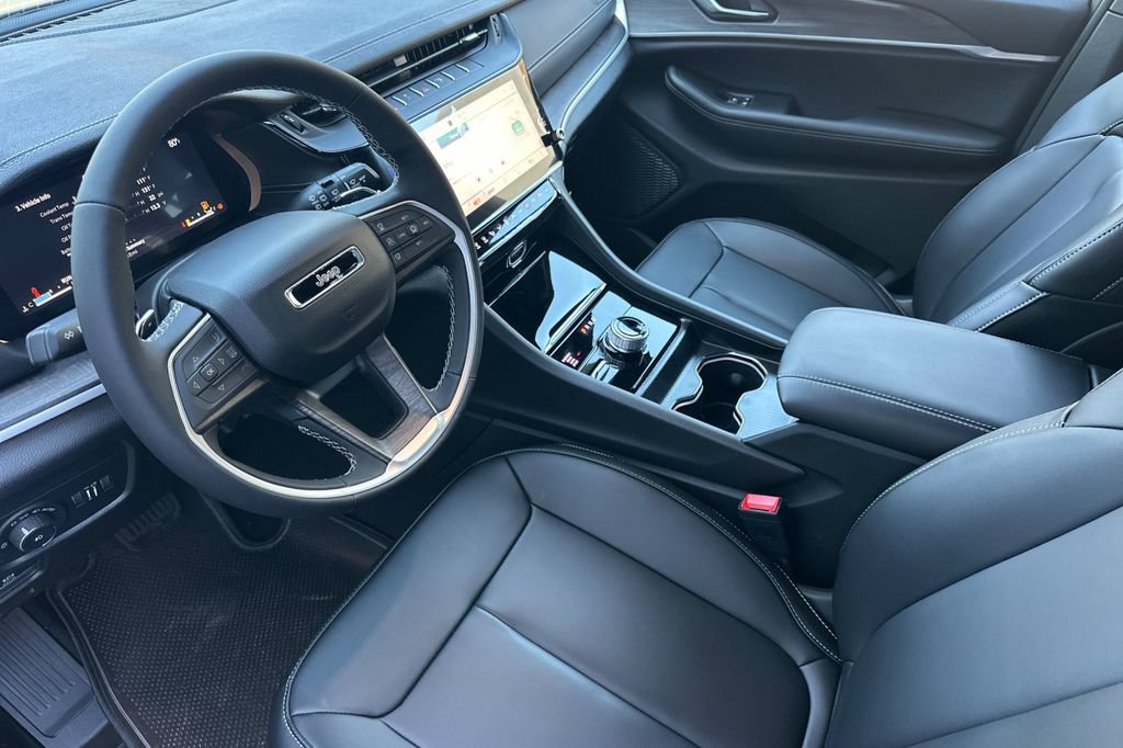 New 2026 Jeep Grand Cherokee Limited AWD/4WD image 10