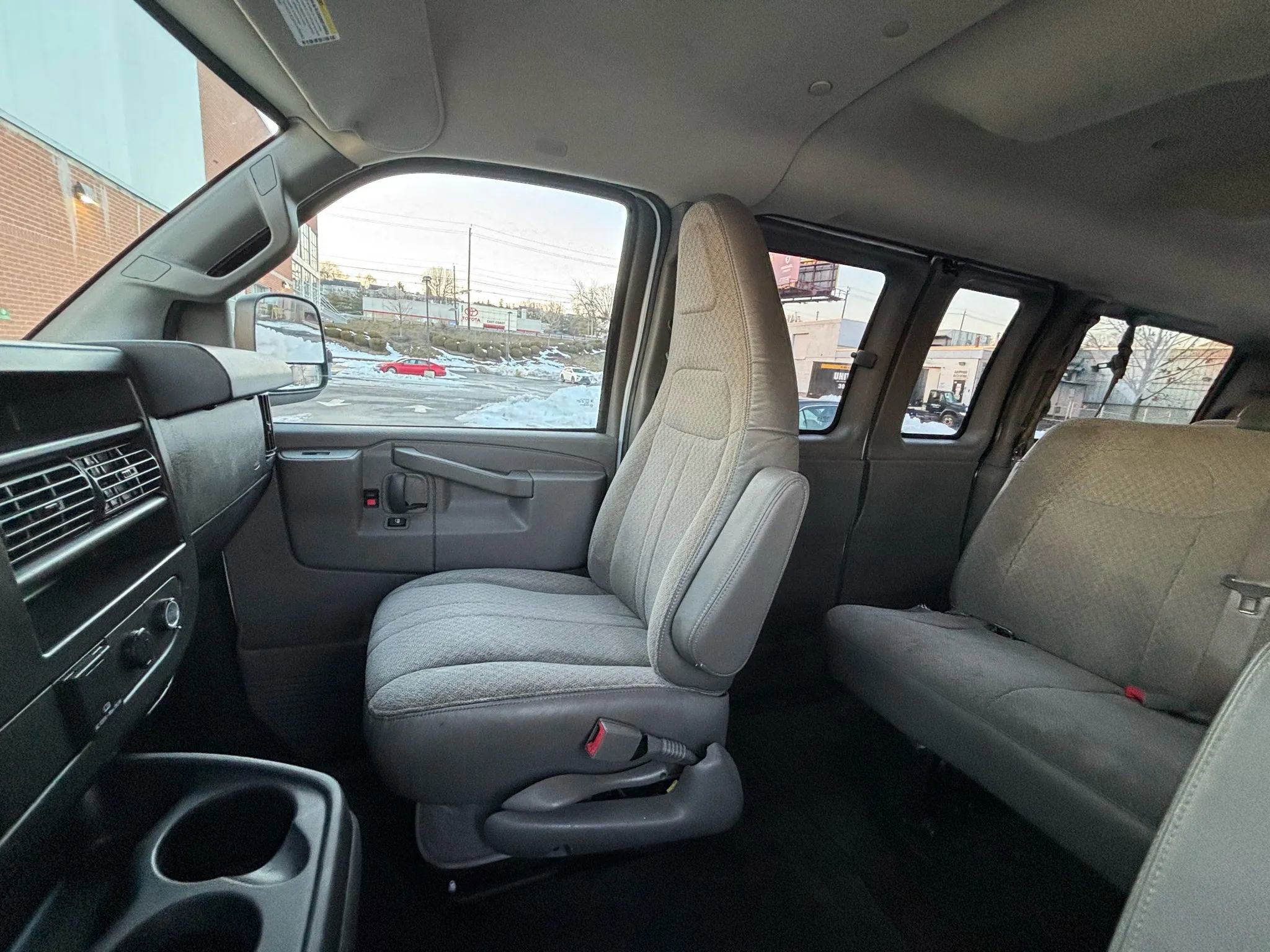 Used 2017 Chevrolet Express 2500 LT w/ LT Preferred Equipment Group image 21