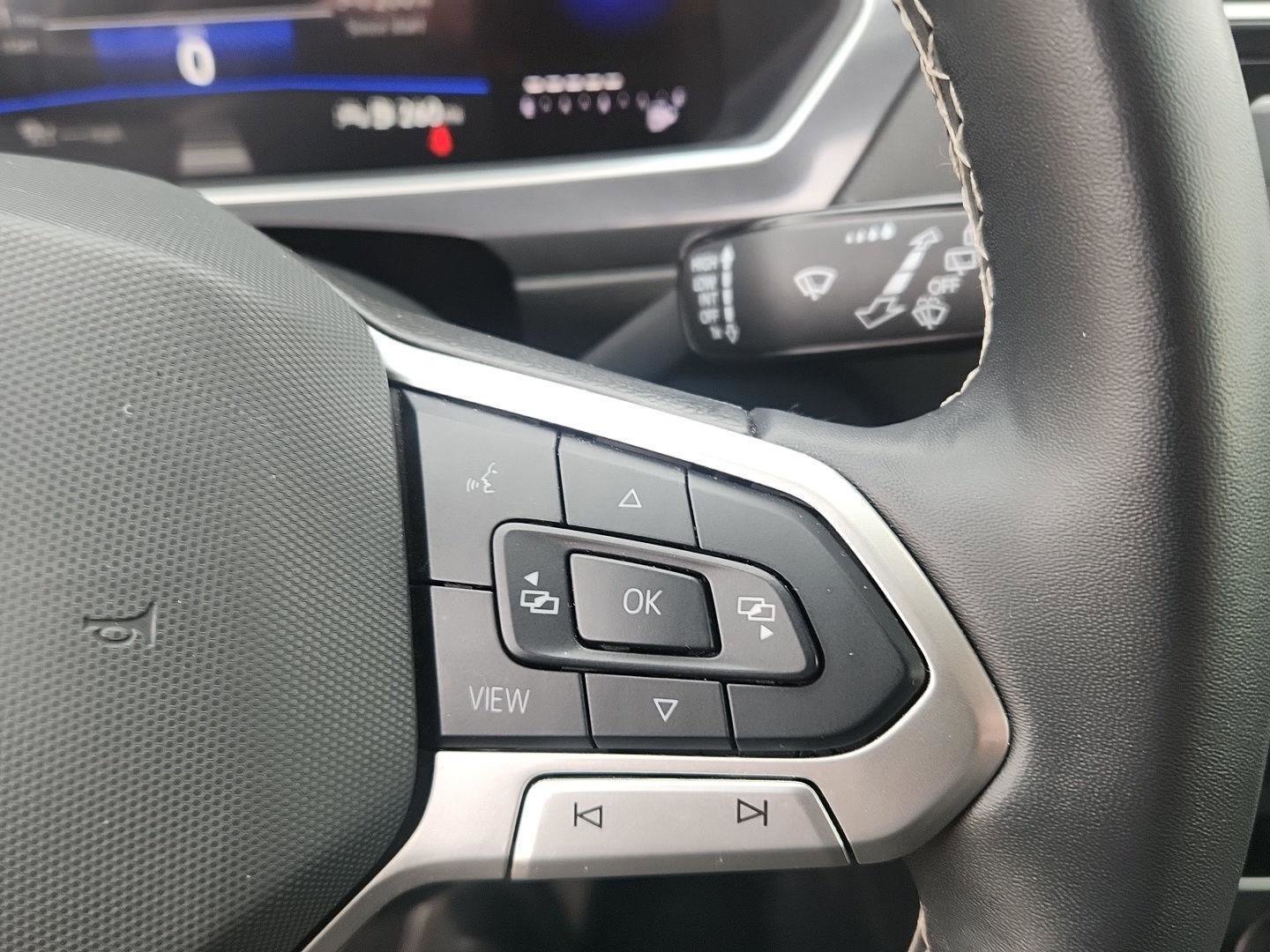 Used 2024 Volkswagen Tiguan S image 15