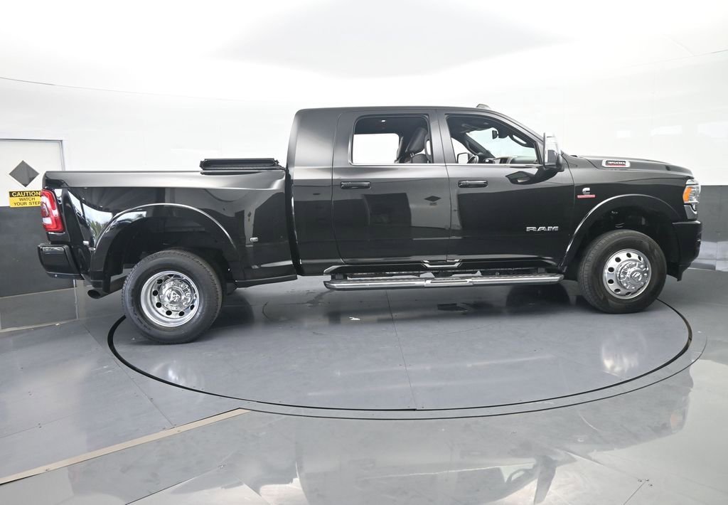 Used 2023 RAM 3500 Limited image 7