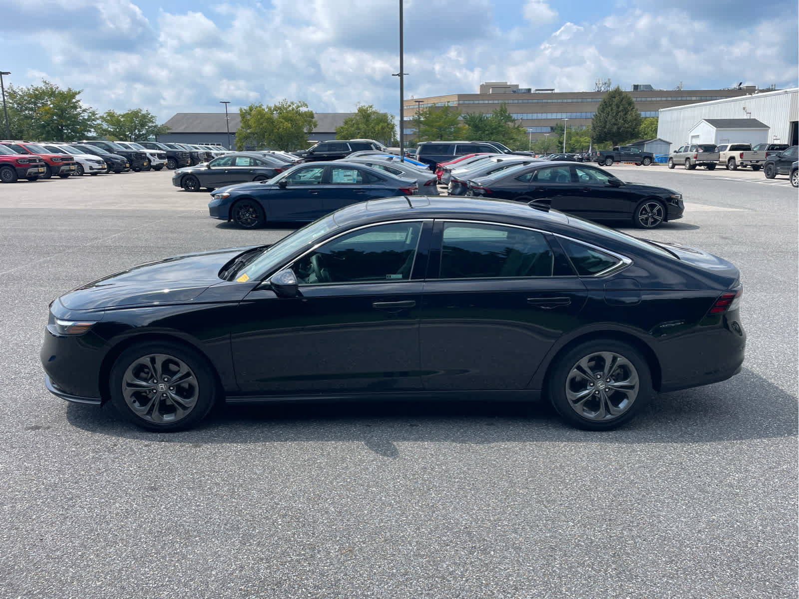 Used 2023 Honda Accord EX image 13