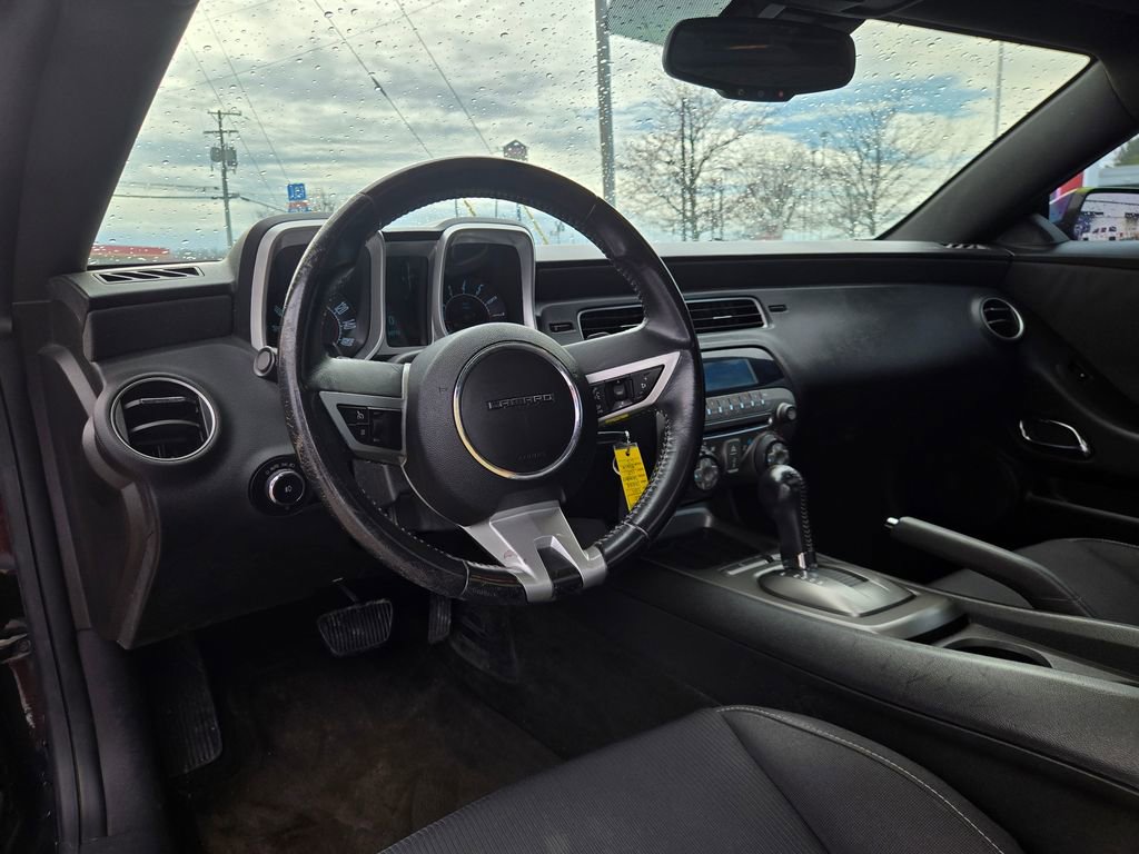 Used 2011 Chevrolet Camaro LT image 12