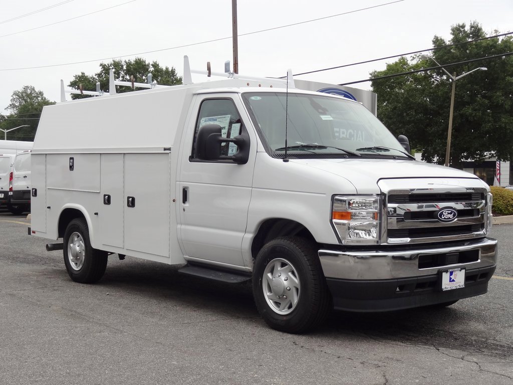 New 2026 Ford E-350 and Econoline 350 Super Duty w/ Interior Upgrade Package