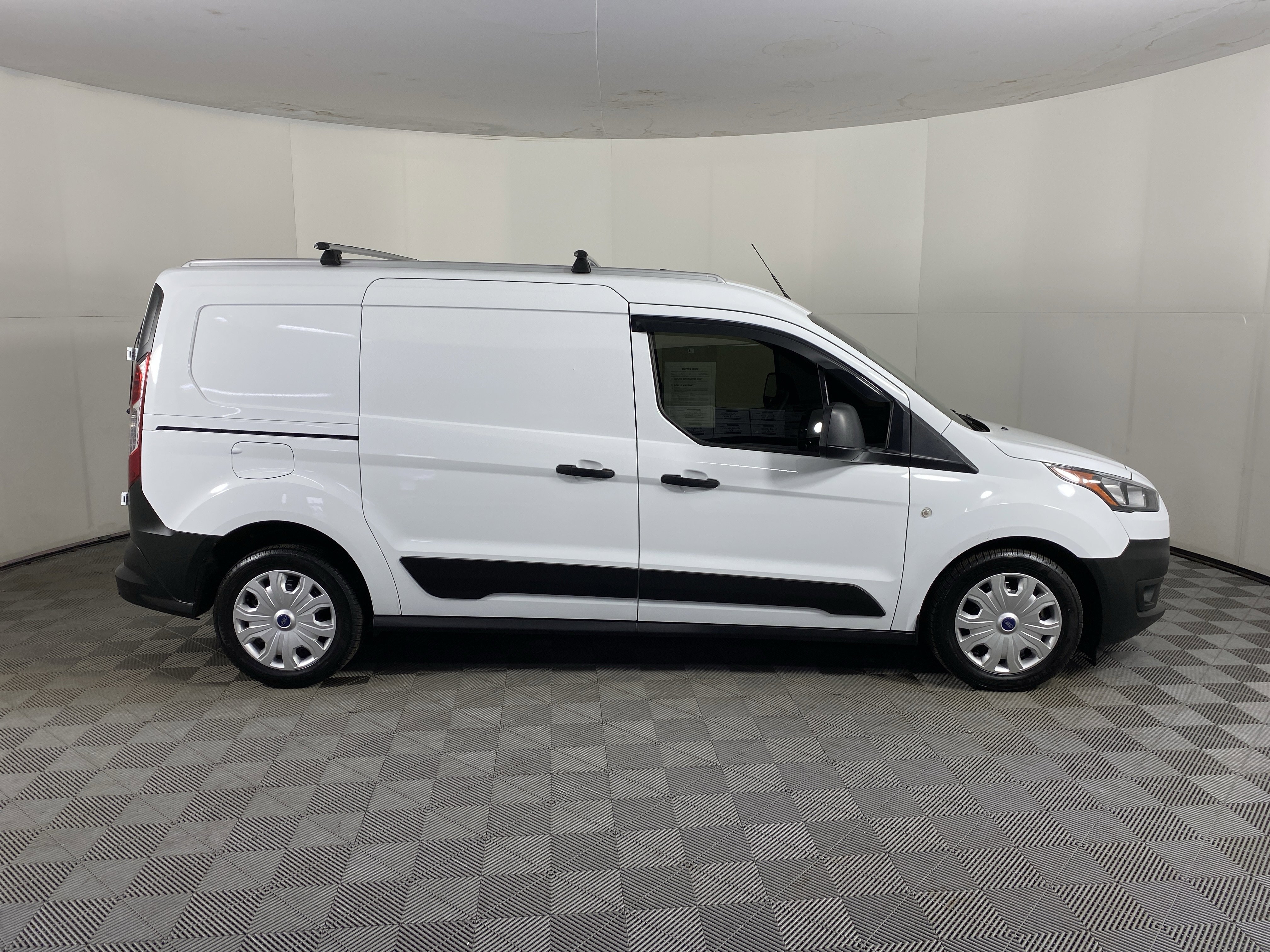 Used 2023 Ford Transit Connect XL image 5