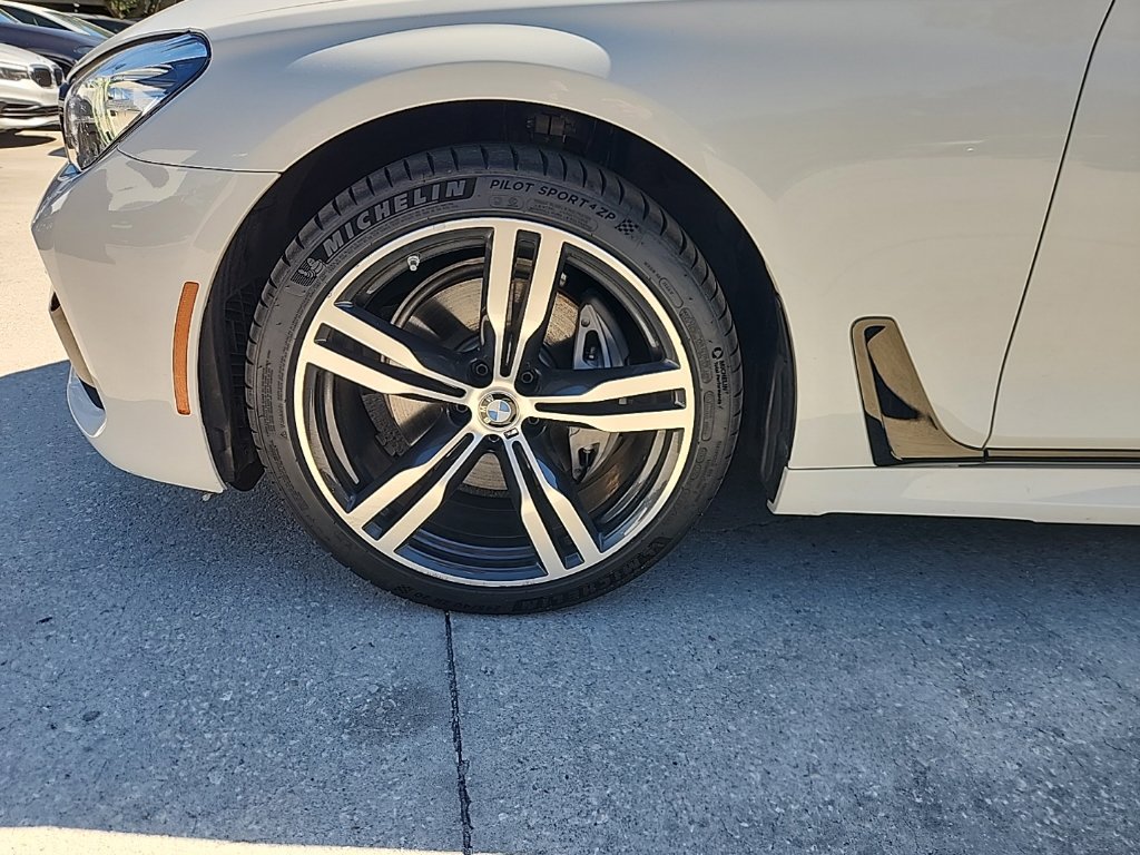 Used 2018 BMW 740i RWD image 7