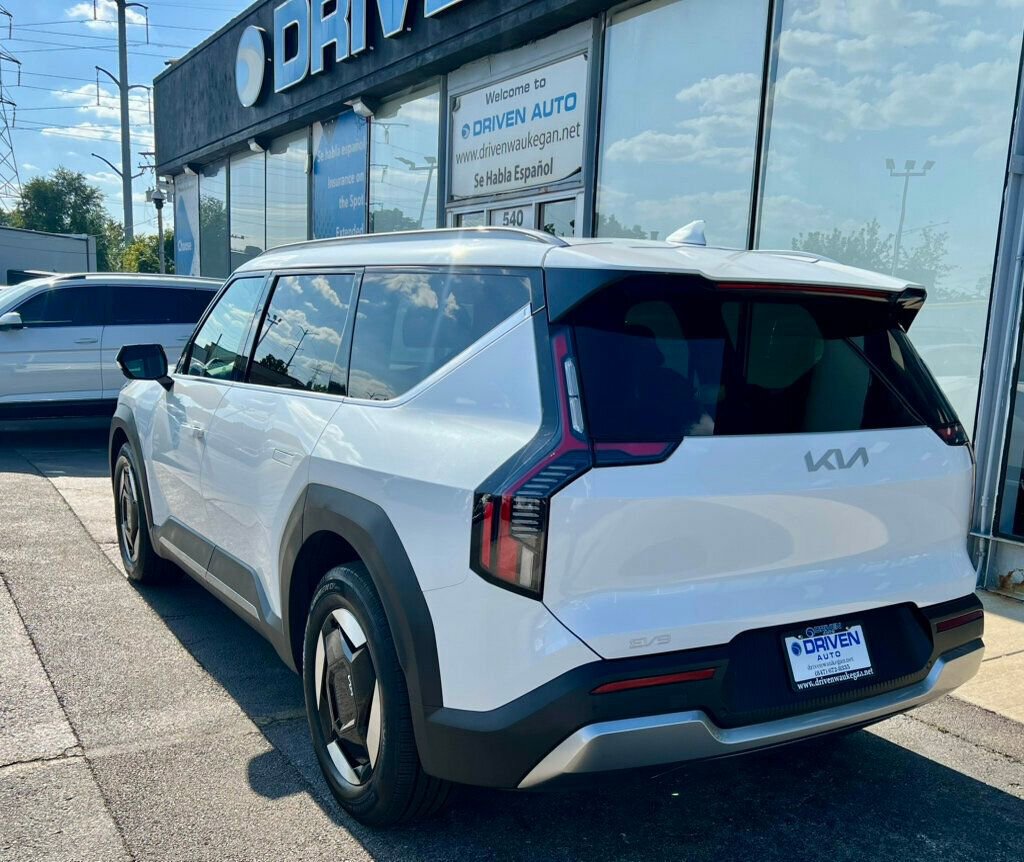 Used 2024 Kia EV9 Wind AWD/4WD image 49