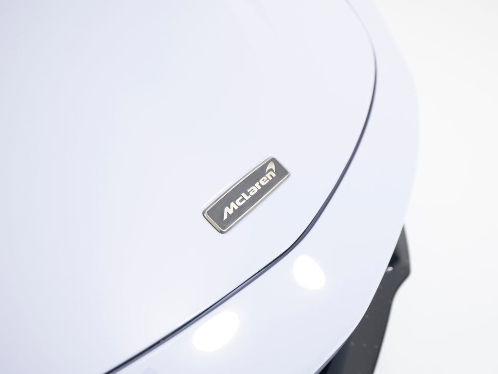 Used 2025 McLaren Artura Spider image 41