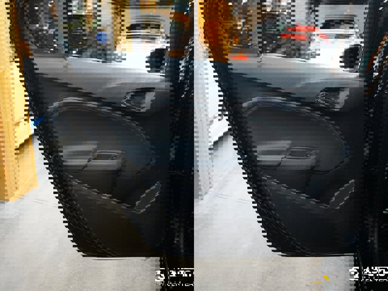 Used 2017 Chevrolet Cruze Premier image 23