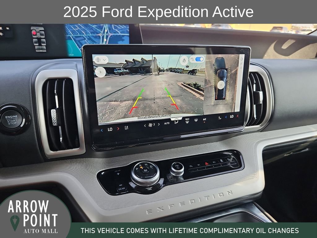 Used 2025 Ford Expedition Active AWD/4WD image 24
