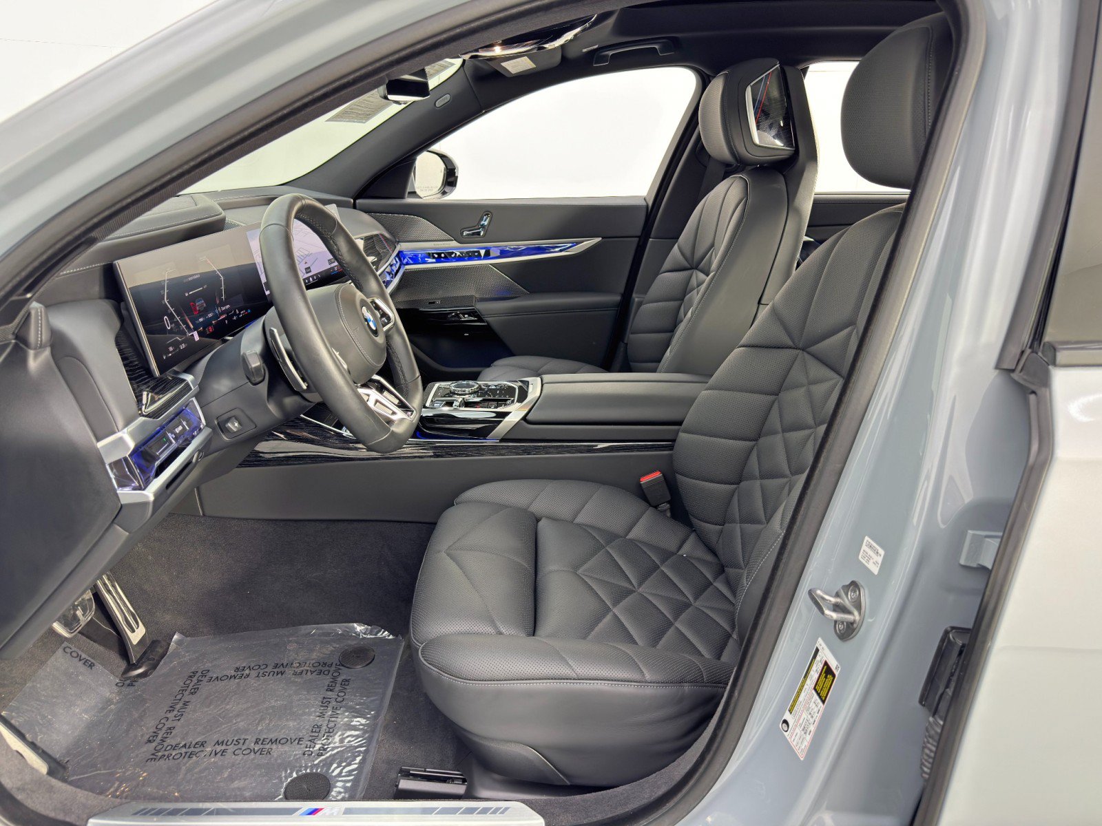 Used 2024 BMW 740i w/ Premium Package 2 RWD image 17
