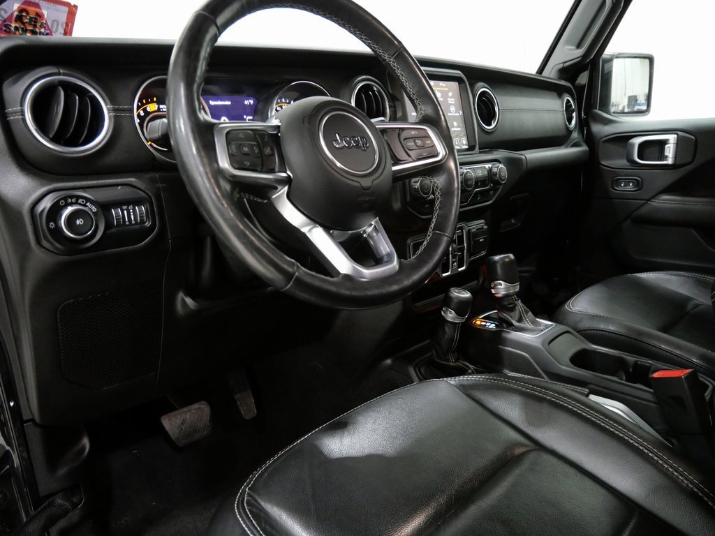 Used 2019 Jeep Wrangler Unlimited Sahara image 12