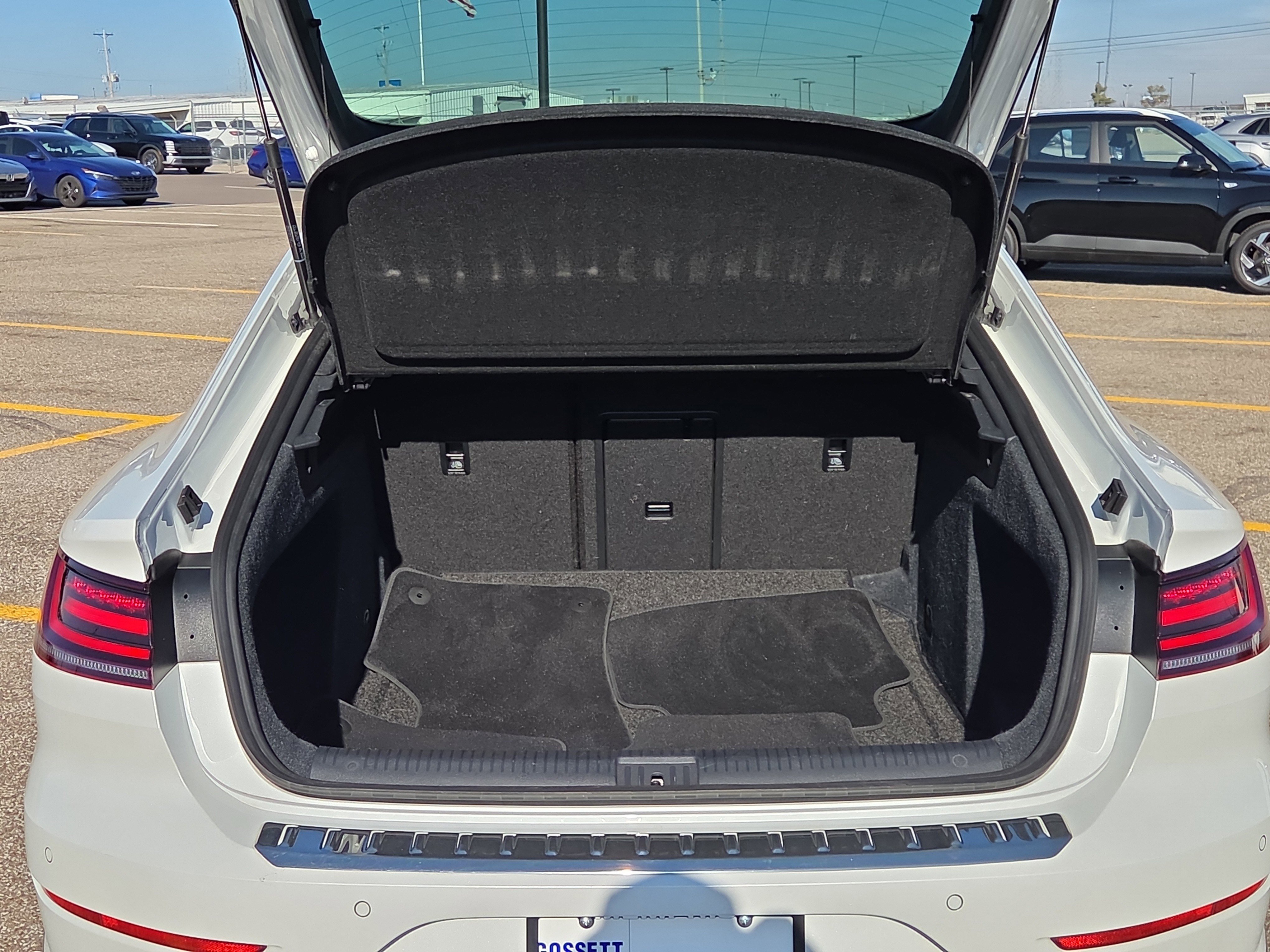 Used 2022 Volkswagen Arteon SE image 9