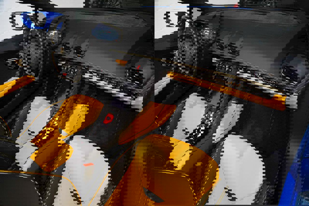 Used 2023 Lamborghini Huracan EVO image 17