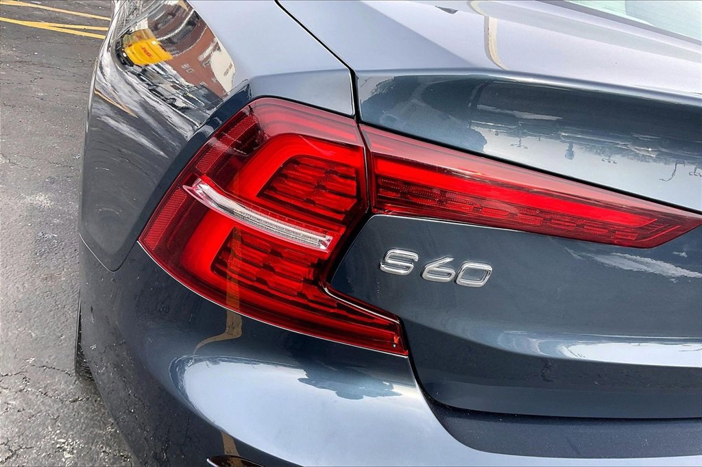 Used 2024 Volvo S60 B5 Plus image 28