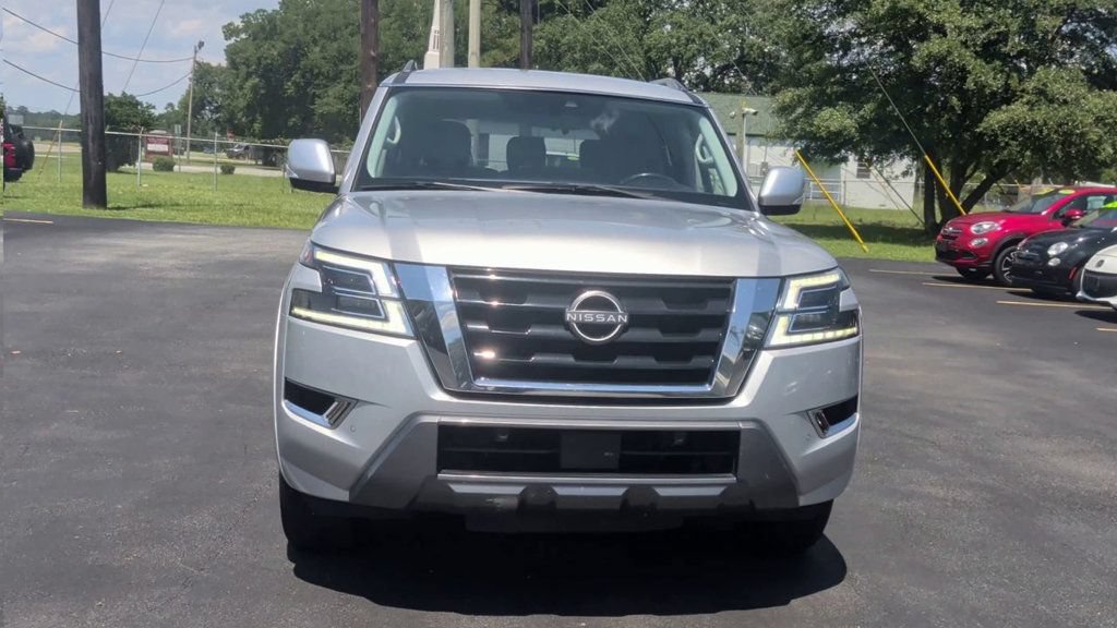 Used 2021 Nissan Armada SV AWD/4WD image 3