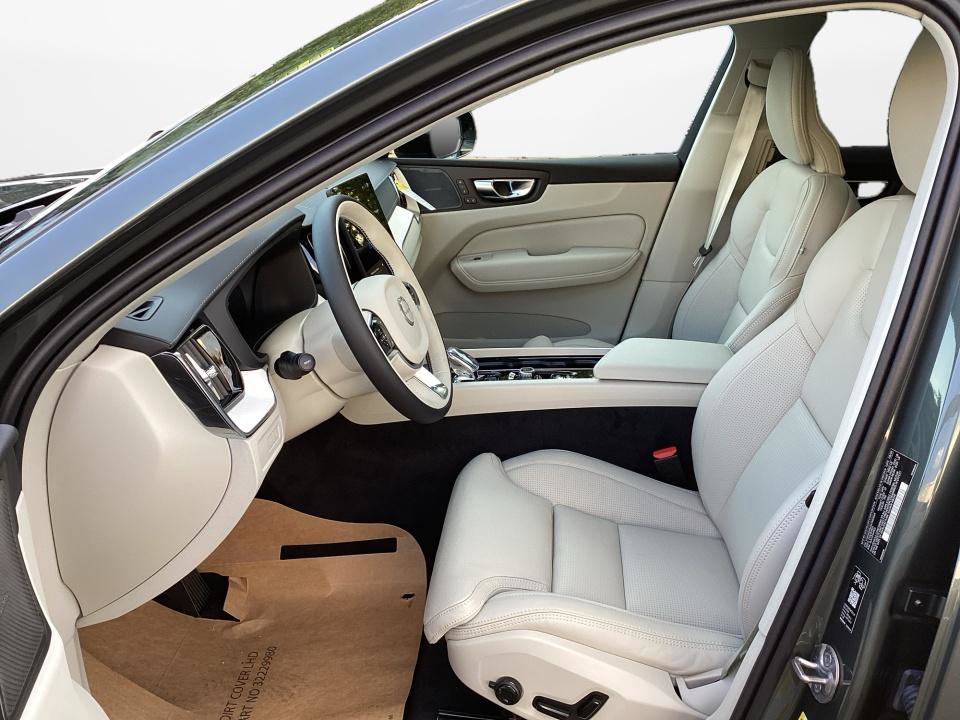 New 2027 Volvo XC60 T8 Ultra AWD/4WD image 9
