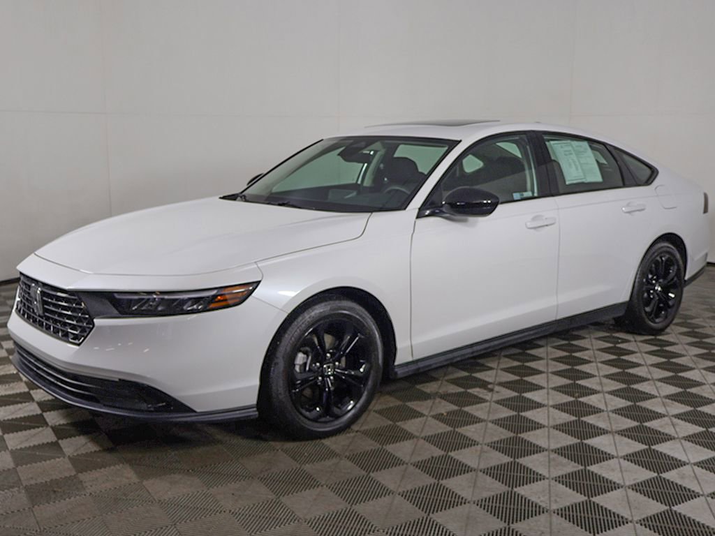 Certified 2025 Honda Accord SE image 8