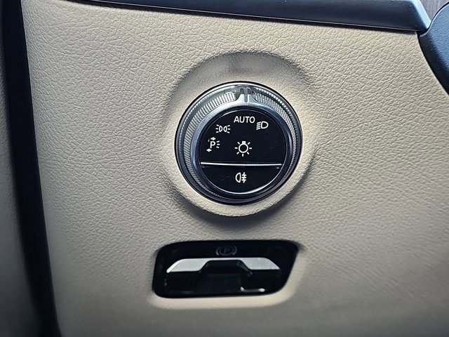 Used 2023 Mercedes-Benz C 300 4MATIC Sedan image 25