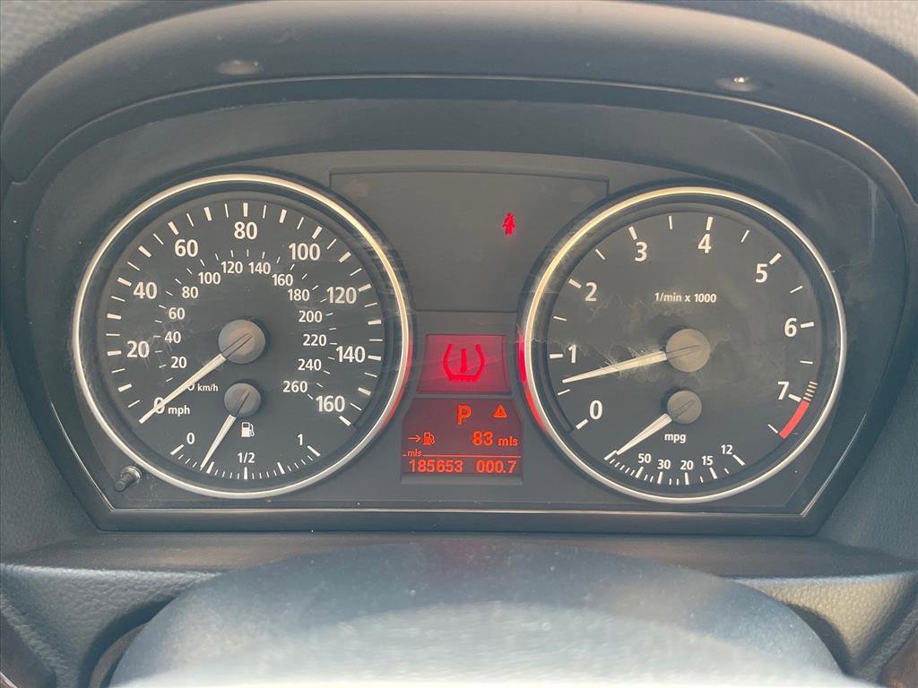 Used 2006 BMW 325i Sedan image 11