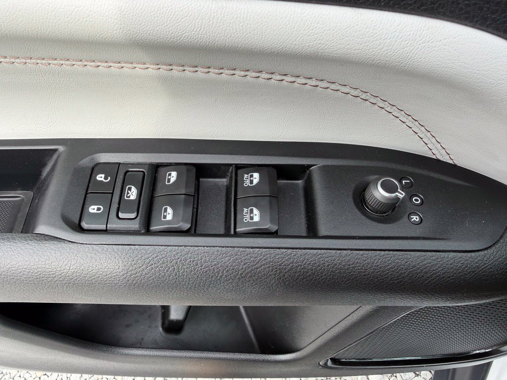 Used 2026 Jeep Compass Limited AWD/4WD image 15