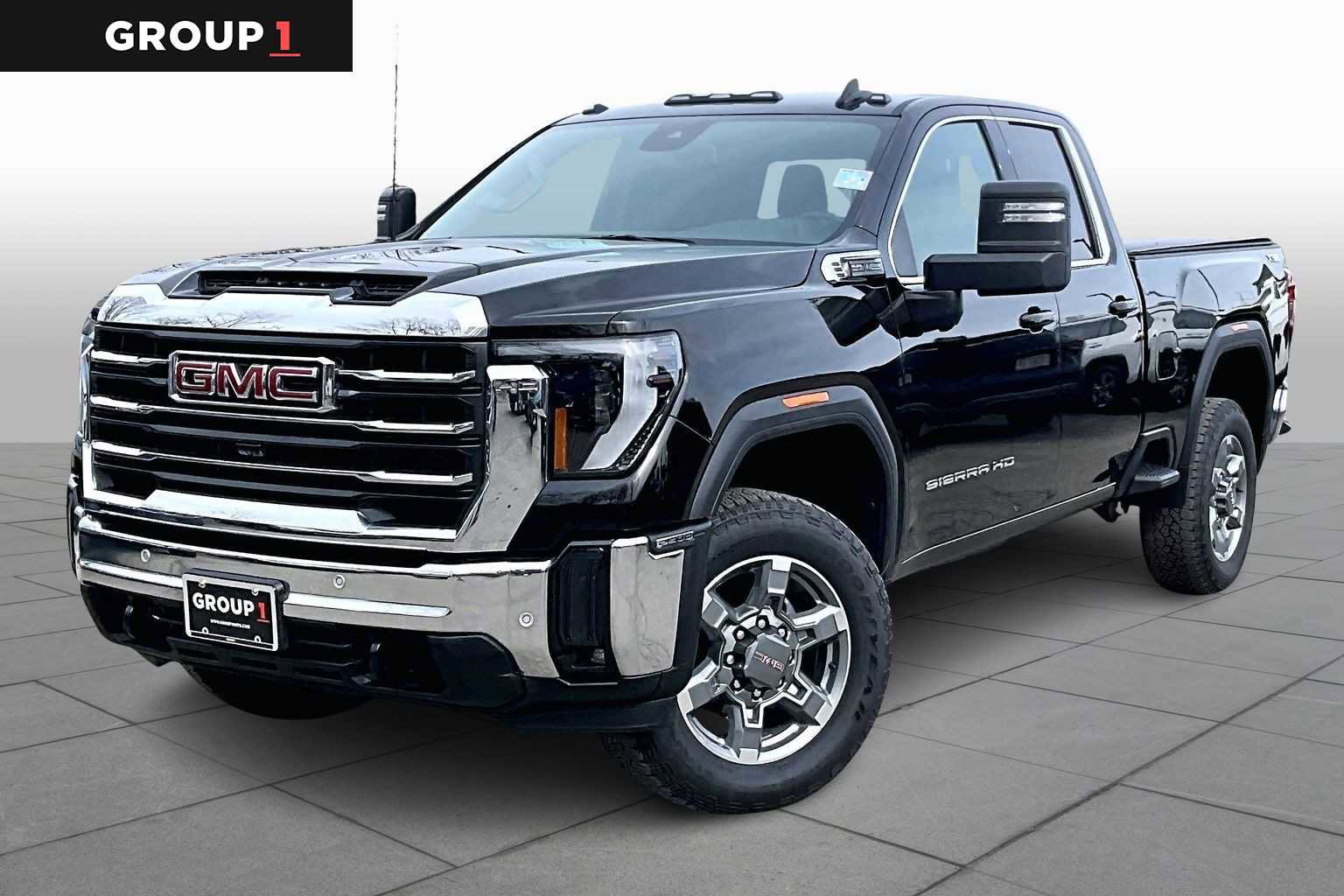 Used 2025 GMC Sierra 2500 SLE w/ SLE Value Package; image 1
