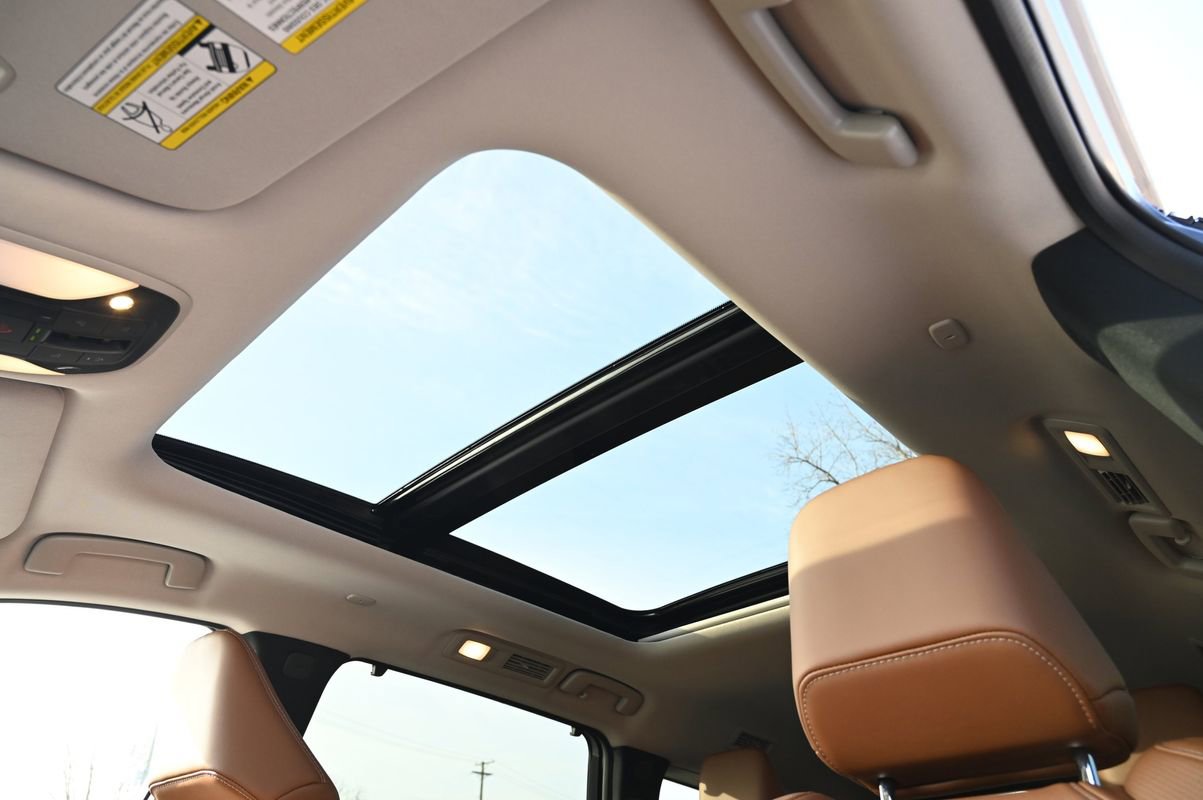 Used 2025 INFINITI QX60 Sensory image 36