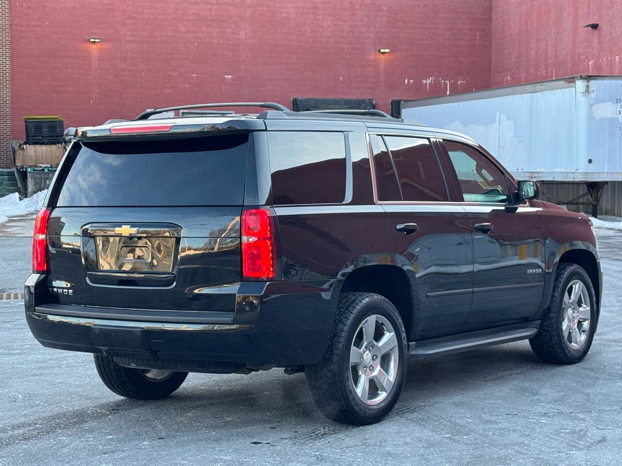 Used 2017 Chevrolet Tahoe LS w/ All-Season Package image 6