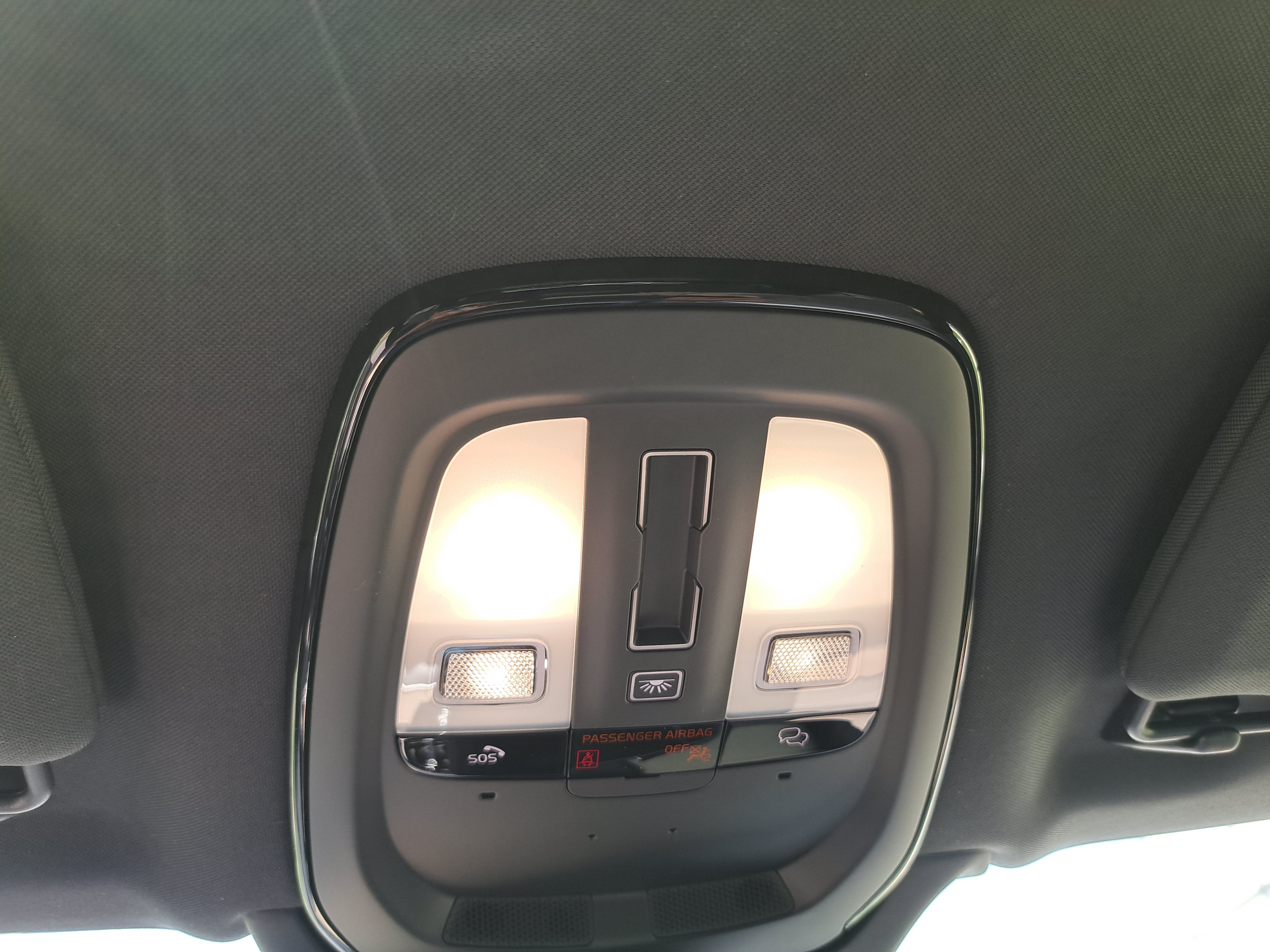 New 2025 Volvo XC90 B5 Plus AWD/4WD image 16