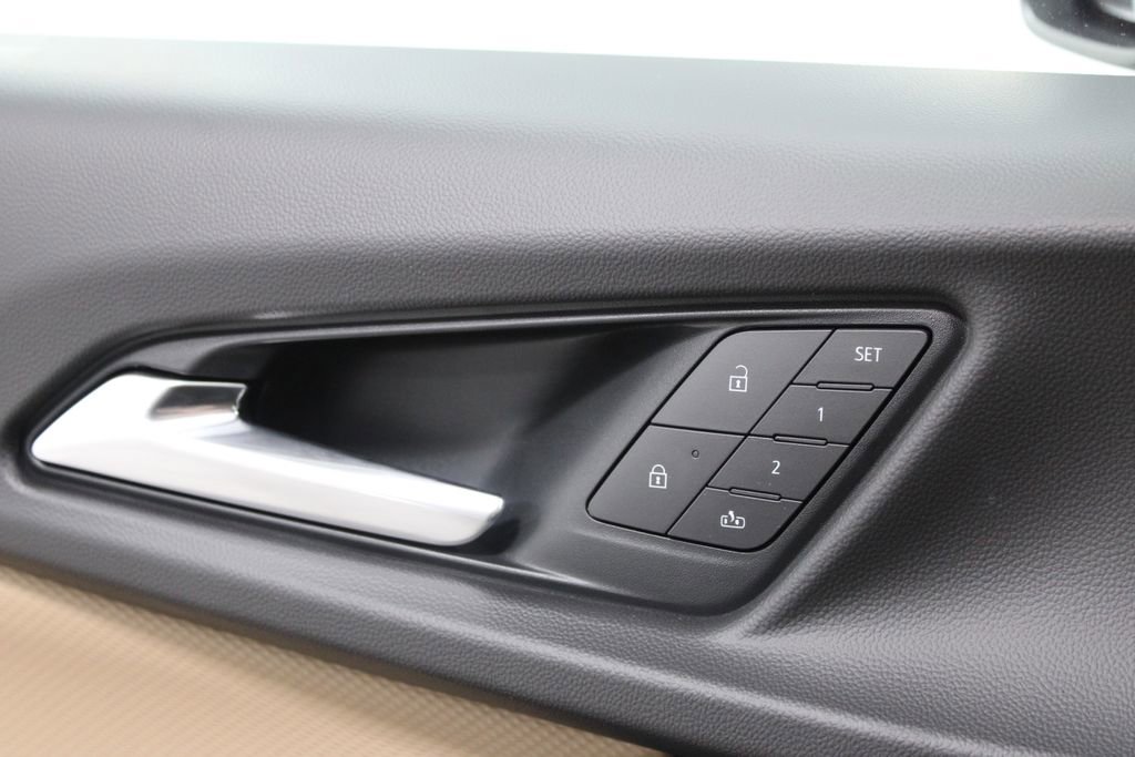 New 2026 Chevrolet Equinox ACTIV w/ Convenience Package III image 36