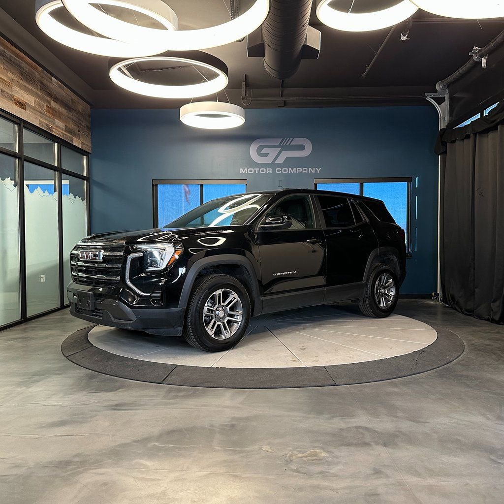 Used 2025 GMC Terrain Elevation AWD/4WD image 7