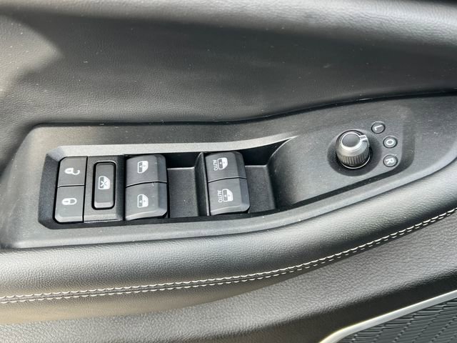 Used 2022 Jeep Grand Cherokee Limited 4xe image 17