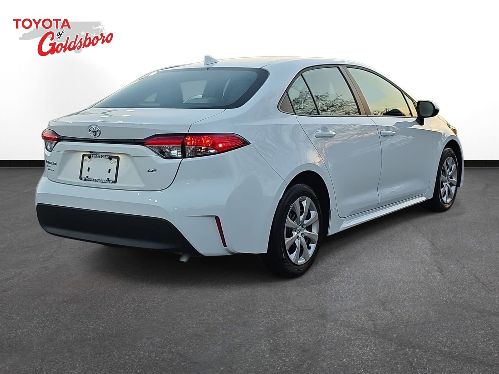 Used 2025 Toyota Corolla LE image 5