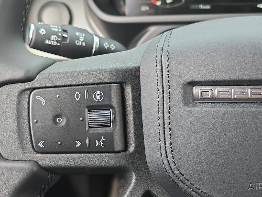 New 2026 Land Rover Defender 110 X AWD/4WD image 17