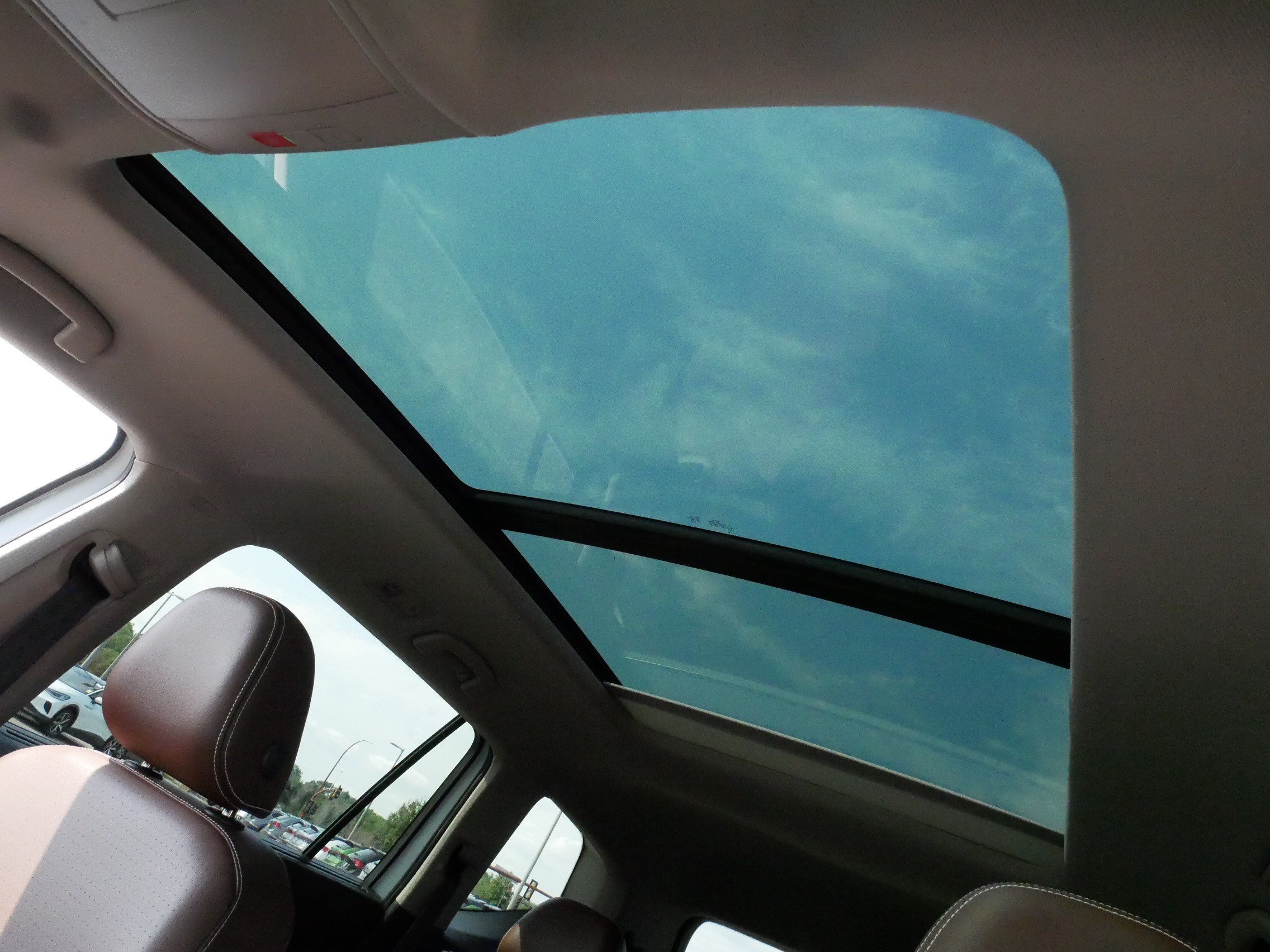 Certified 2023 Volkswagen Atlas SE w/ Panoramic Sunroof Package AWD/4WD image 33