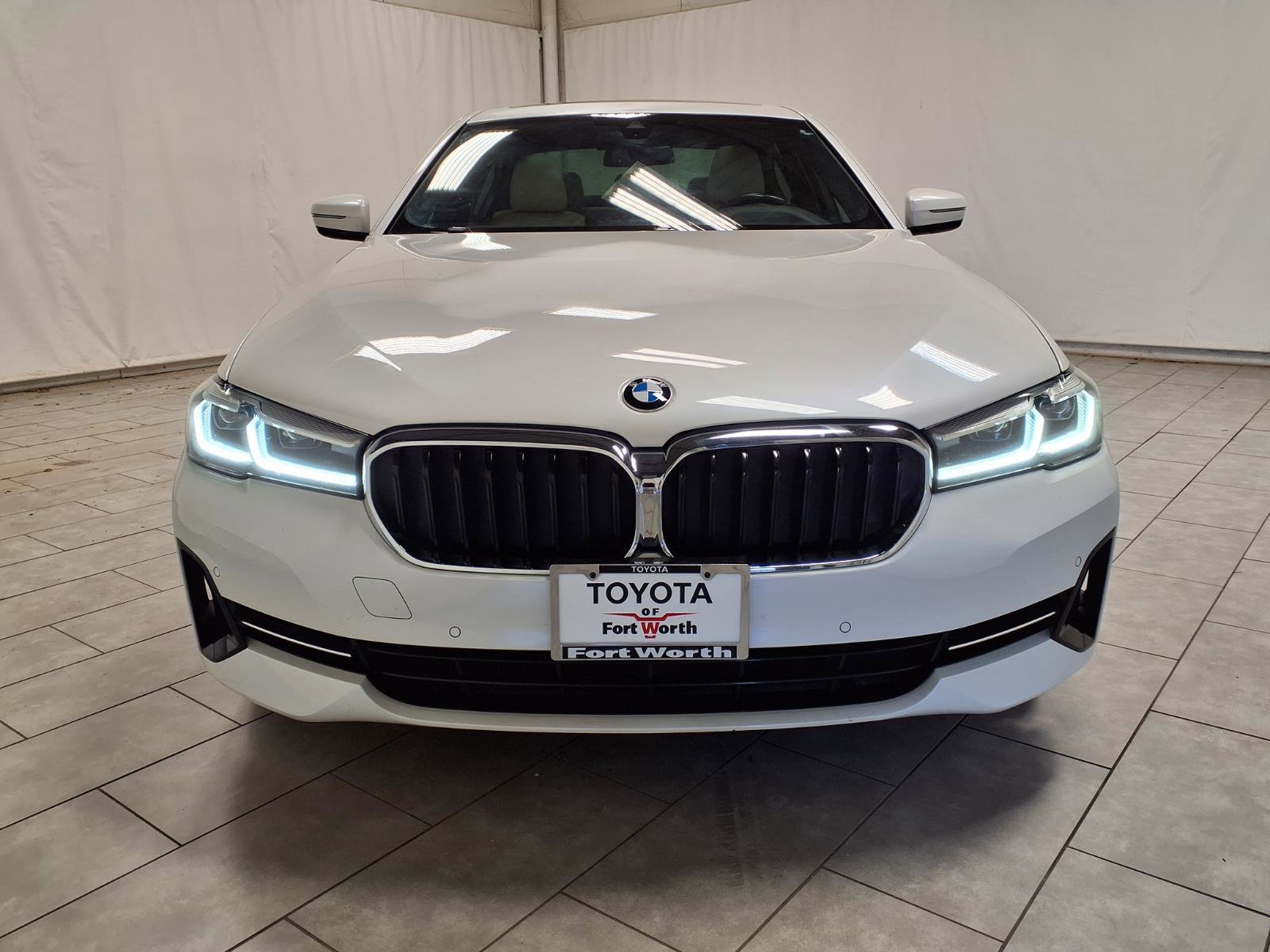 Used 2022 BMW 540i w/ Premium Package RWD image 2