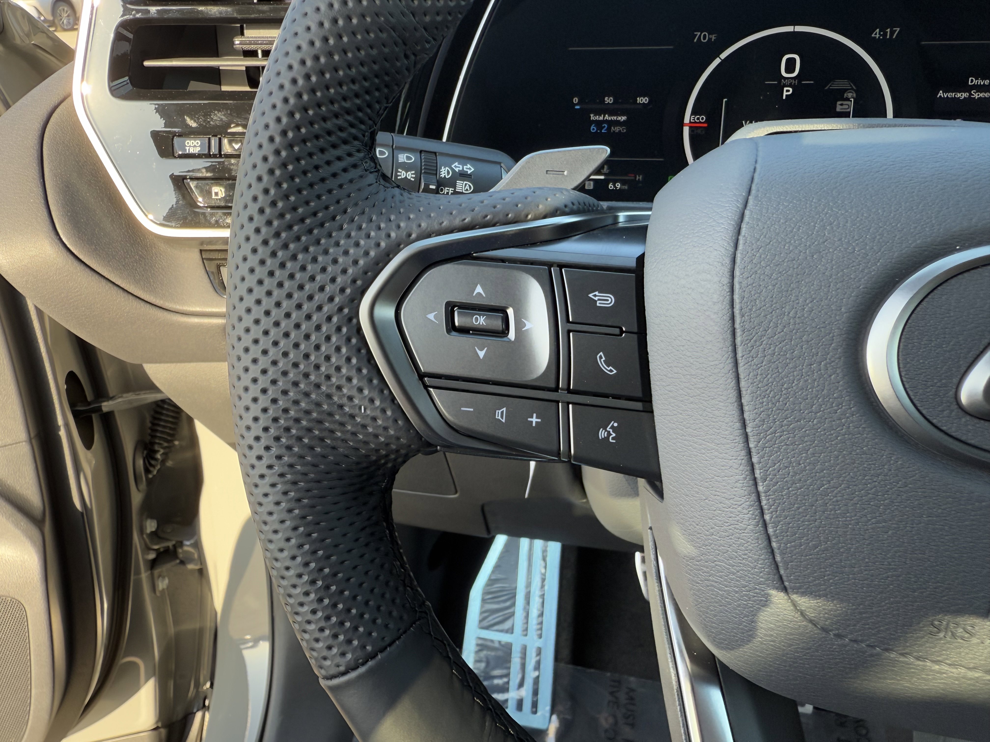 New 2026 Lexus TX 500h AWD image 21