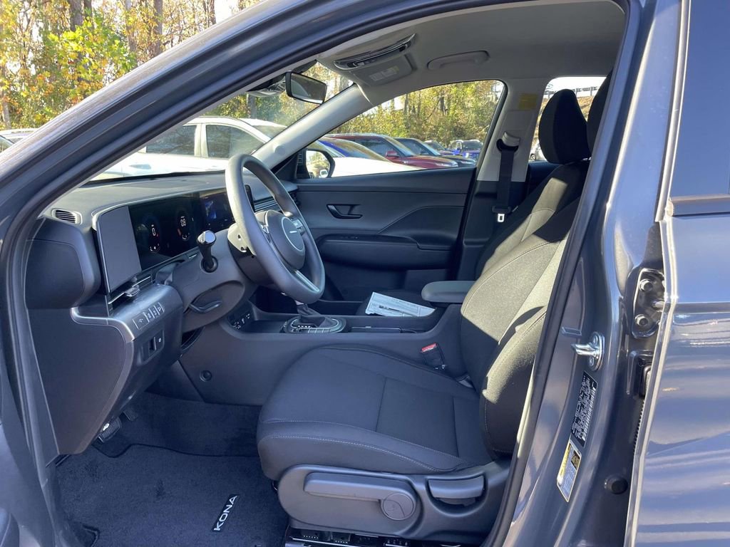 New 2026 Hyundai Kona SE image 14
