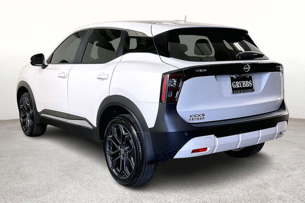 Certified 2025 Nissan Kicks SV image 17