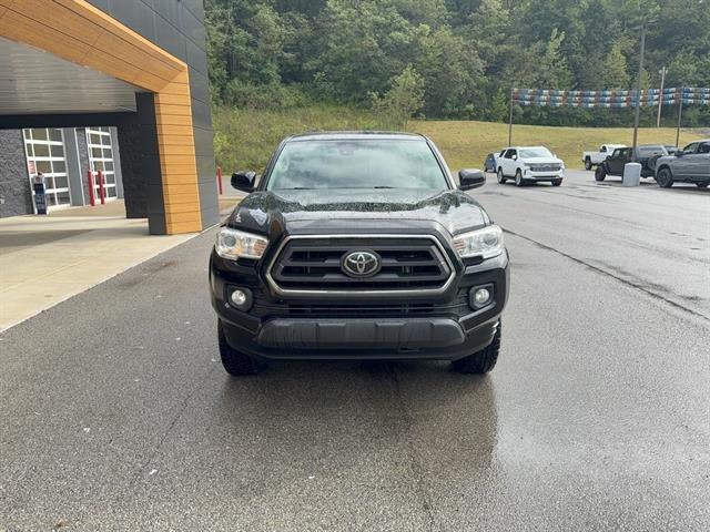 Used 2021 Toyota Tacoma SR5 AWD/4WD image 2
