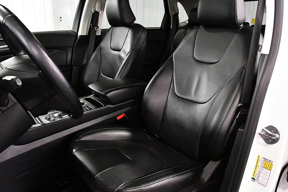 Used 2022 Ford Edge Titanium AWD/4WD image 32