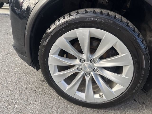 Used 2020 Tesla Model X Long Range image 13