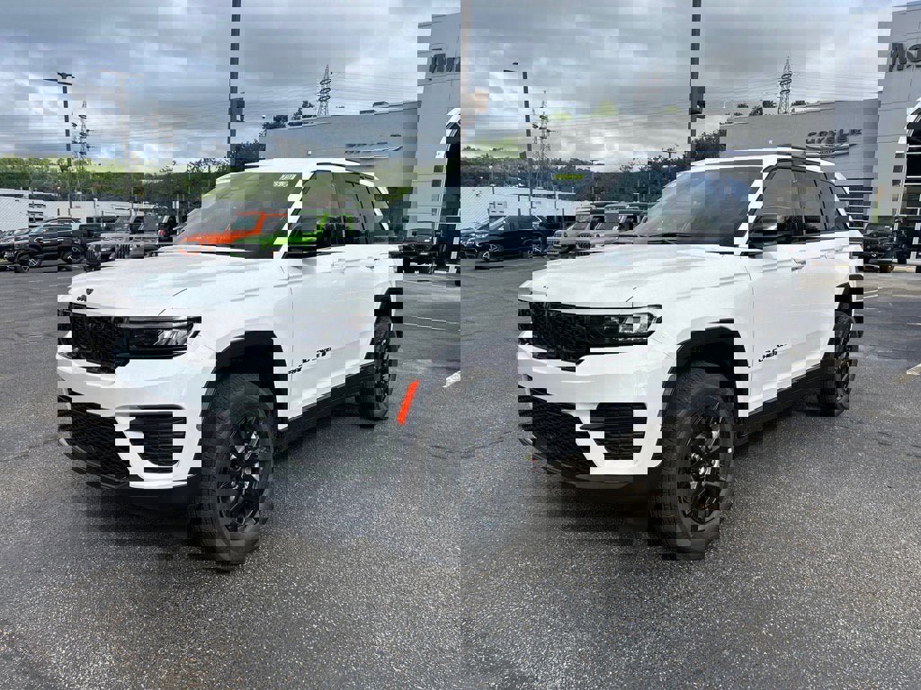 New 2025 Jeep Grand Cherokee Altitude