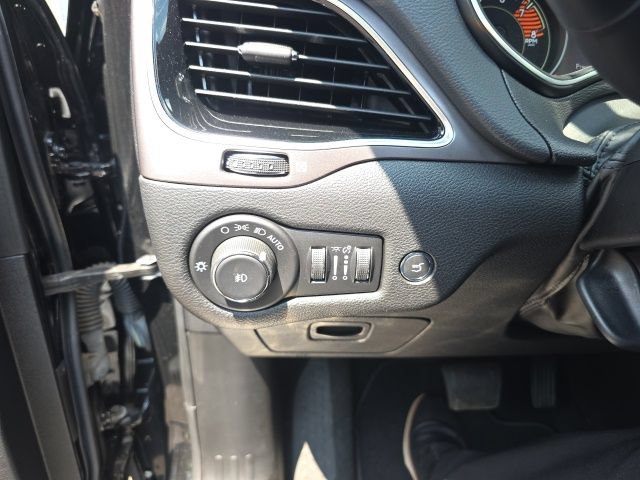 Used 2021 Jeep Cherokee Limited AWD/4WD image 12