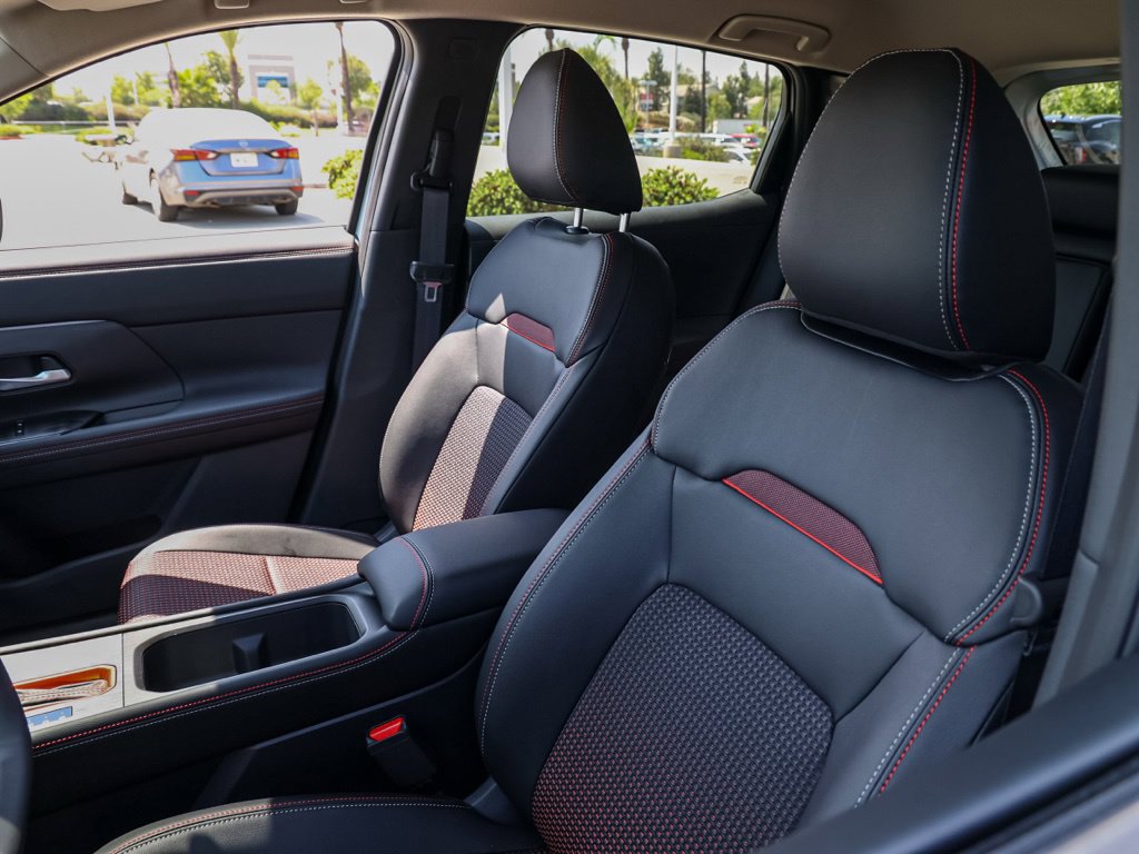 New 2026 Nissan Kicks SR FWD image 16