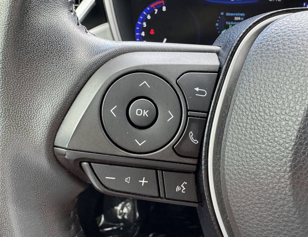 Used 2021 Toyota Corolla XSE FWD image 18