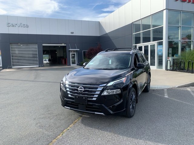 New 2026 Nissan Rogue Platinum image 3