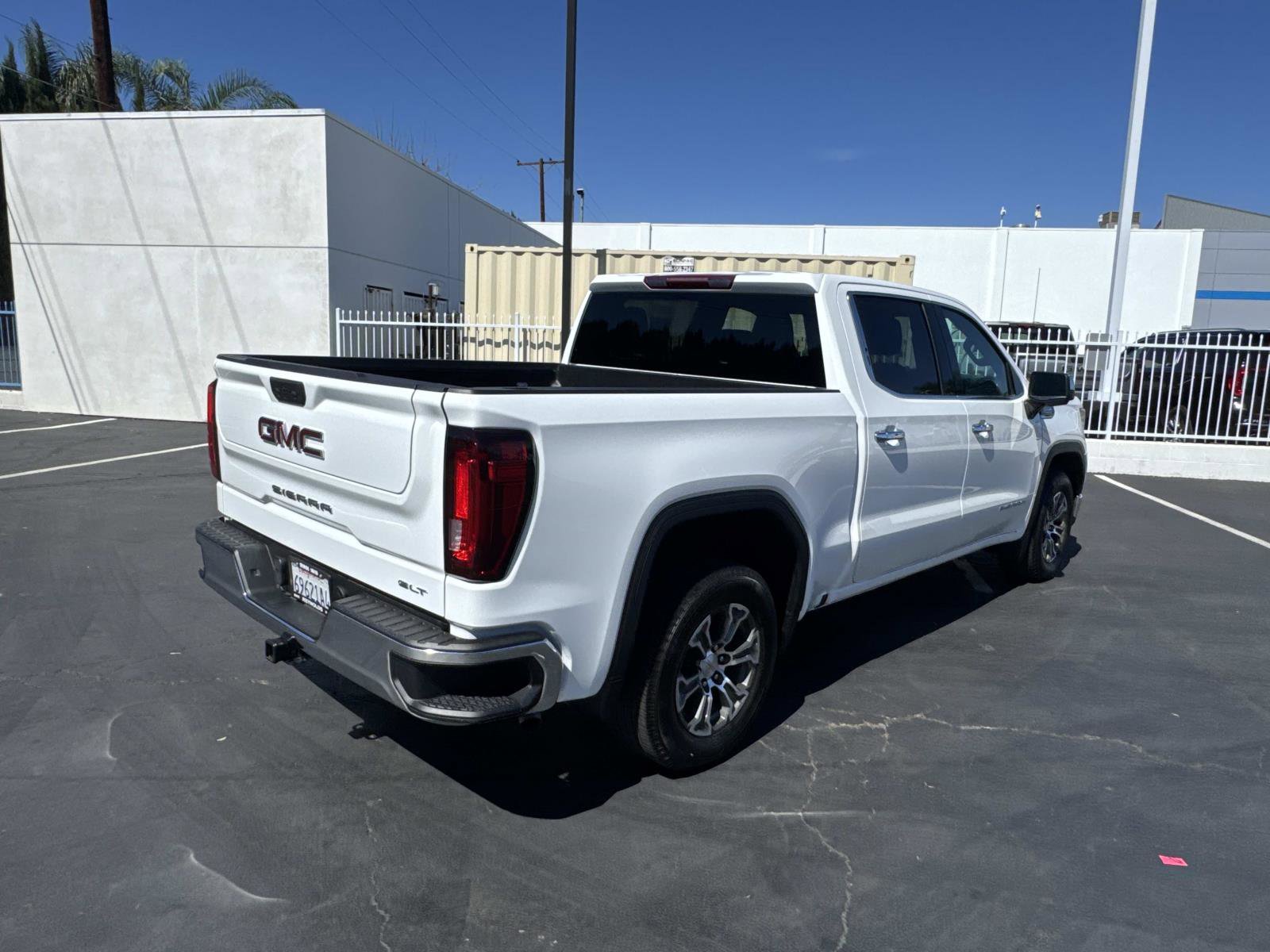 Used 2025 GMC Sierra 1500 SLT image 5